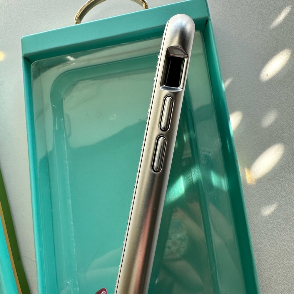 Kate Spade **iPhone 6** Sparkling Silver Phone Case - Picture 6 of 6